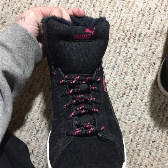 Puma shoes - Picture 2 of 4